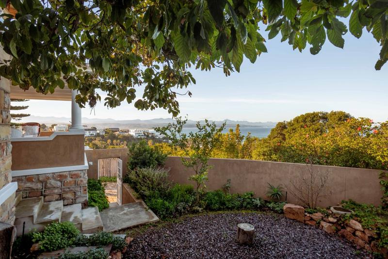 To Let 4 Bedroom Property for Rent in Plettenberg Bay Central Western Cape
